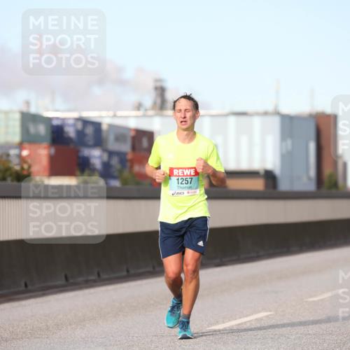 03.10.2024 - Köhlbrandbrückenlauf Fuchs,  Jonas http://msf.ph/oto/7208488 03.10.2024 09:43:52 Position 3 1257 meine-sportfotos.de