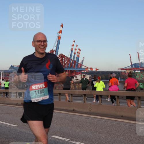 03.10.2024 - Köhlbrandbrückenlauf Matties Gatica Varas http://msf.ph/oto/7208505 03.10.2024 09:34:28 Position 2 500, 1, 1188 meine-sportfotos.de