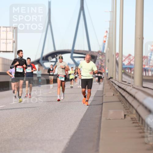 03.10.2024 - Köhlbrandbrückenlauf Fuchs,  Jonas http://msf.ph/oto/7208523 03.10.2024 09:43:54 Position 3 1075 meine-sportfotos.de