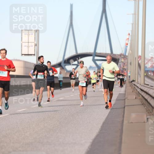 03.10.2024 - Köhlbrandbrückenlauf Fuchs,  Jonas http://msf.ph/oto/7208535 03.10.2024 09:43:54 Position 3 1075, 1763, 2293 meine-sportfotos.de