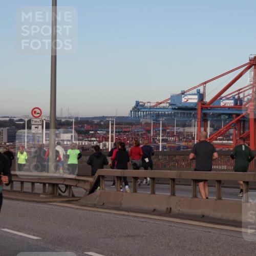 03.10.2024 - Köhlbrandbrückenlauf Matties Gatica Varas http://msf.ph/oto/7208542 03.10.2024 09:34:30 Position 2 1310, 500, 1 meine-sportfotos.de