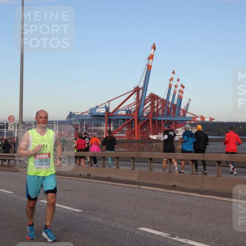 03.10.2024 - Köhlbrandbrückenlauf Matties Gatica Varas http://msf.ph/oto/7208594 03.10.2024 09:34:33 Position 2 2659 meine-sportfotos.de