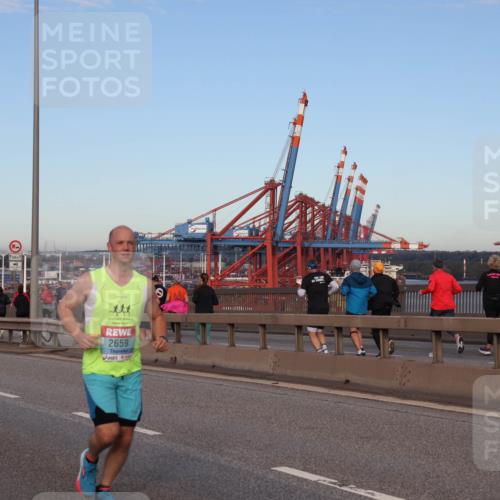 03.10.2024 - Köhlbrandbrückenlauf Matties Gatica Varas http://msf.ph/oto/7208595 03.10.2024 09:34:33 Position 2 2659 meine-sportfotos.de