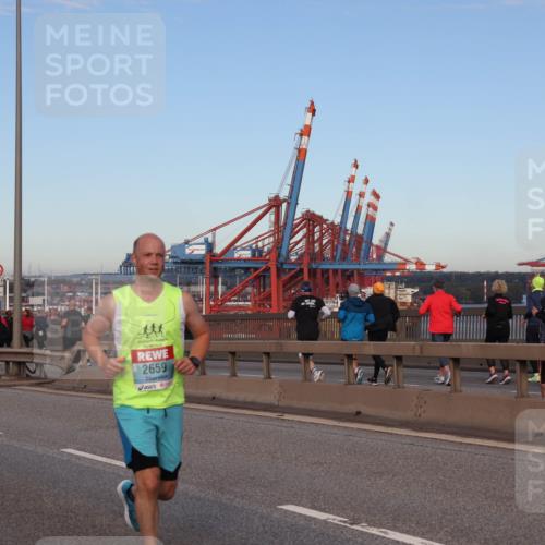 03.10.2024 - Köhlbrandbrückenlauf Matties Gatica Varas http://msf.ph/oto/7208601 03.10.2024 09:34:33 Position 2 500, 2659 meine-sportfotos.de