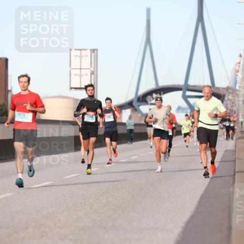 03.10.2024 - Köhlbrandbrückenlauf Fuchs,  Jonas http://msf.ph/oto/7208602 03.10.2024 09:43:55 Position 3 1075, 1763, 1442 meine-sportfotos.de