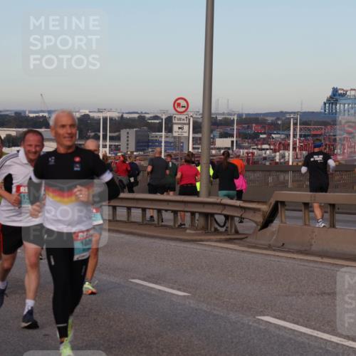 03.10.2024 - Köhlbrandbrückenlauf Matties Gatica Varas http://msf.ph/oto/7208632 03.10.2024 09:34:37 Position 2 500, 1307, 2, 1021, 500 meine-sportfotos.de