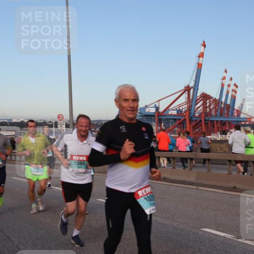 03.10.2024 - Köhlbrandbrückenlauf Matties Gatica Varas http://msf.ph/oto/7208673 03.10.2024 09:34:39 Position 2 1307, 1391, 1380, 102, 250 meine-sportfotos.de