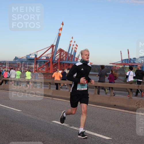 03.10.2024 - Köhlbrandbrückenlauf Matties Gatica Varas http://msf.ph/oto/7208733 03.10.2024 09:34:43 Position 2 1068 meine-sportfotos.de