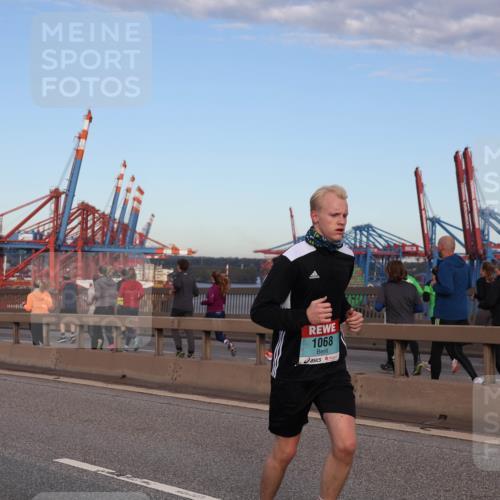 03.10.2024 - Köhlbrandbrückenlauf Matties Gatica Varas http://msf.ph/oto/7208742 03.10.2024 09:34:44 Position 2 1068 meine-sportfotos.de