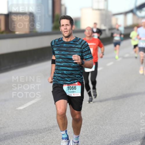 03.10.2024 - Köhlbrandbrückenlauf Fuchs,  Jonas http://msf.ph/oto/7208807 03.10.2024 09:44:04 Position 3 1066 meine-sportfotos.de