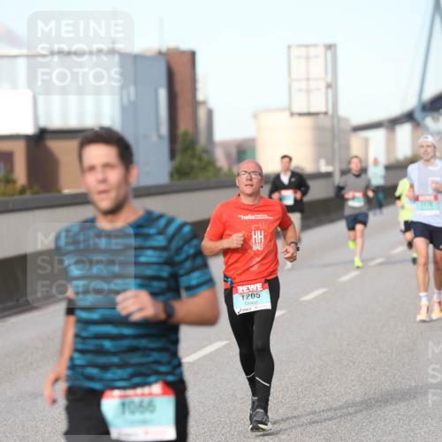 03.10.2024 - Köhlbrandbrückenlauf Fuchs,  Jonas http://msf.ph/oto/7208841 03.10.2024 09:44:05 Position 3 1066, 1205, 1176 meine-sportfotos.de