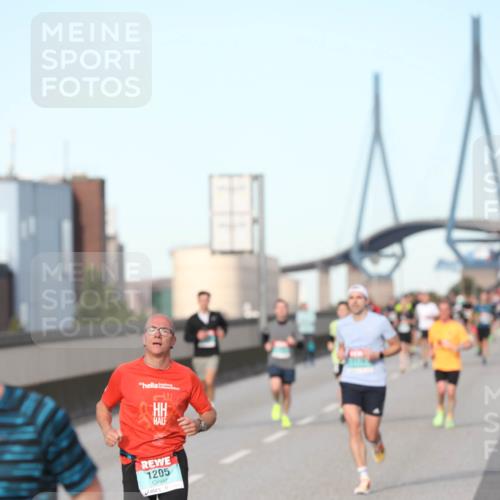 03.10.2024 - Köhlbrandbrückenlauf Fuchs,  Jonas http://msf.ph/oto/7208864 03.10.2024 09:44:05 Position 3 1205 meine-sportfotos.de