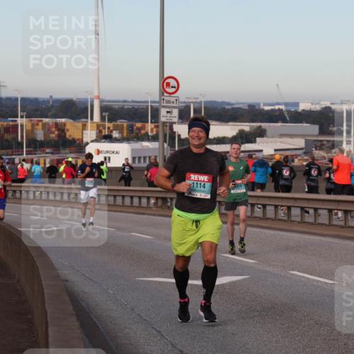 03.10.2024 - Köhlbrandbrückenlauf Matties Gatica Varas http://msf.ph/oto/7208890 03.10.2024 09:34:49 Position 2 2696, 1500, 1114, 1329, 500, 1 meine-sportfotos.de