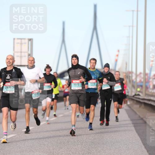 03.10.2024 - Köhlbrandbrückenlauf Fuchs,  Jonas http://msf.ph/oto/7209019 03.10.2024 09:44:20 Position 3 2875, 1636, 1572, 1170, 1435 meine-sportfotos.de