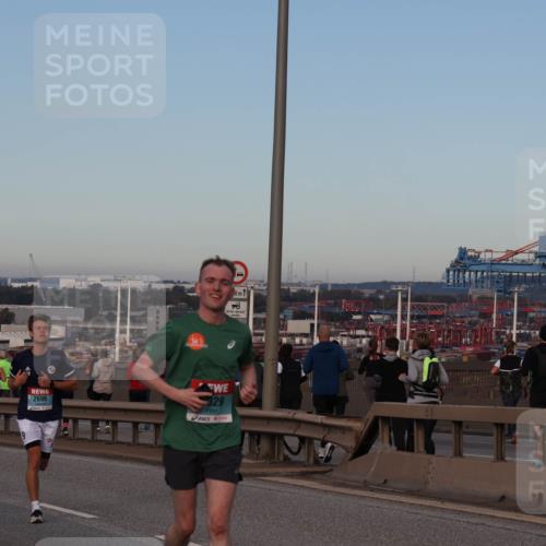 03.10.2024 - Köhlbrandbrückenlauf Matties Gatica Varas http://msf.ph/oto/7209109 03.10.2024 09:34:56 Position 2 1500, 1, 9, 2696, 329, 0, 1 meine-sportfotos.de