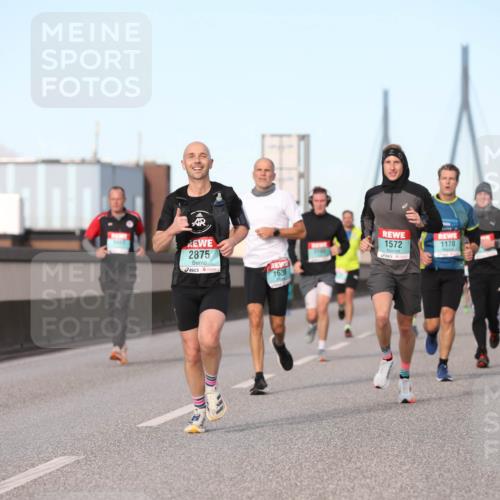 03.10.2024 - Köhlbrandbrückenlauf Fuchs,  Jonas http://msf.ph/oto/7209113 03.10.2024 09:44:22 Position 3 2875, 1572, 1170, 163 meine-sportfotos.de