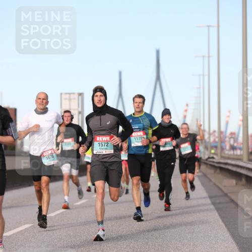 03.10.2024 - Köhlbrandbrückenlauf Fuchs,  Jonas http://msf.ph/oto/7209138 03.10.2024 09:44:23 Position 3 1461, 2875, 2017, 1185, 1572, 1170, 1636, 35 meine-sportfotos.de