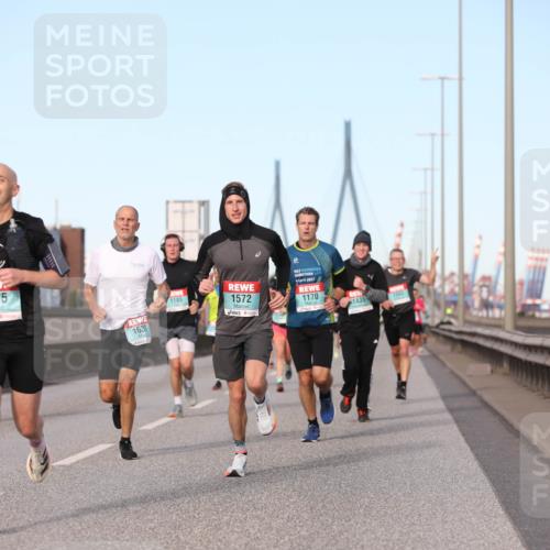 03.10.2024 - Köhlbrandbrückenlauf Fuchs,  Jonas http://msf.ph/oto/7209140 03.10.2024 09:44:23 Position 3 1461, 2875, 163, 1185, 1572, 1, 2017, 1170, 1435 meine-sportfotos.de