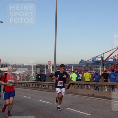 03.10.2024 - Köhlbrandbrückenlauf Matties Gatica Varas http://msf.ph/oto/7209166 03.10.2024 09:34:59 Position 2 500, 1469, 1500, 1, 9, 2696 meine-sportfotos.de