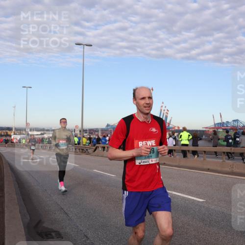03.10.2024 - Köhlbrandbrückenlauf Matties Gatica Varas http://msf.ph/oto/7209270 03.10.2024 09:35:02 Position 2 1016, 99, 2696 meine-sportfotos.de