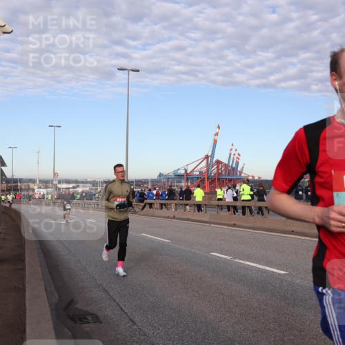 03.10.2024 - Köhlbrandbrückenlauf Matties Gatica Varas http://msf.ph/oto/7209280 03.10.2024 09:35:02 Position 2 1469 meine-sportfotos.de