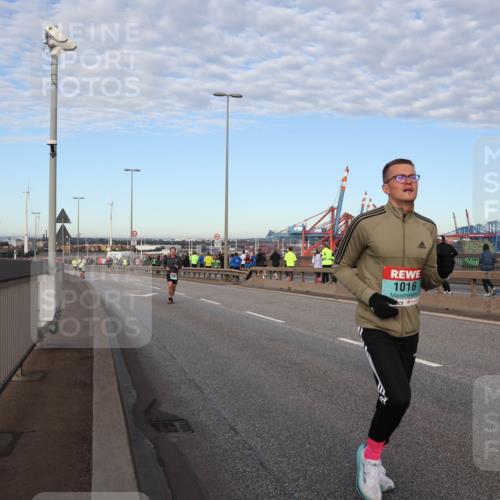 03.10.2024 - Köhlbrandbrückenlauf Matties Gatica Varas http://msf.ph/oto/7209302 03.10.2024 09:35:04 Position 2 1016 meine-sportfotos.de