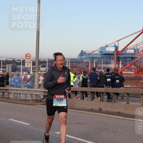 03.10.2024 - Köhlbrandbrückenlauf Matties Gatica Varas http://msf.ph/oto/7209356 03.10.2024 09:35:06 Position 2 1255 meine-sportfotos.de