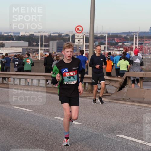 03.10.2024 - Köhlbrandbrückenlauf Matties Gatica Varas http://msf.ph/oto/7209526 03.10.2024 09:35:17 Position 2 1500, 1482, 2076 meine-sportfotos.de
