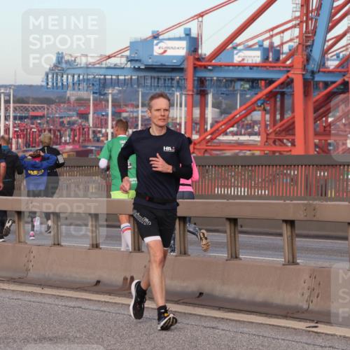 03.10.2024 - Köhlbrandbrückenlauf Matties Gatica Varas http://msf.ph/oto/7209568 03.10.2024 09:35:19 Position 2  meine-sportfotos.de