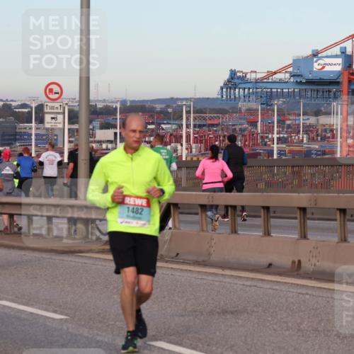 03.10.2024 - Köhlbrandbrückenlauf Matties Gatica Varas http://msf.ph/oto/7209609 03.10.2024 09:35:21 Position 2 1132, 500, 1482 meine-sportfotos.de