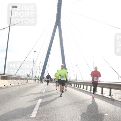 03.10.2024 - Köhlbrandbrückenlauf Jannik Wohlers http://msf.ph/oto/7209655 03.10.2024 09:20:47 Position 1 1140, 1482, 1437 meine-sportfotos.de