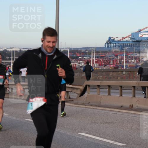 03.10.2024 - Köhlbrandbrückenlauf Matties Gatica Varas http://msf.ph/oto/7209661 03.10.2024 09:35:23 Position 2 197, 1, 2, 39 meine-sportfotos.de