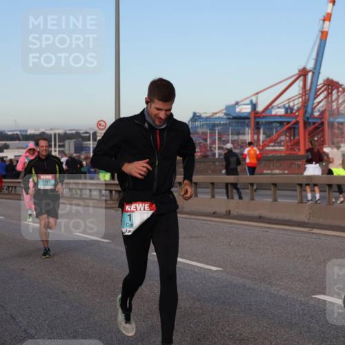 03.10.2024 - Köhlbrandbrückenlauf Matties Gatica Varas http://msf.ph/oto/7209671 03.10.2024 09:35:24 Position 2 1140, 1197, 1, 1482 meine-sportfotos.de