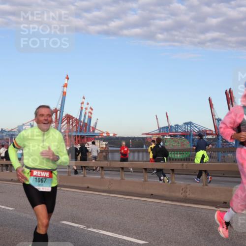 03.10.2024 - Köhlbrandbrückenlauf Matties Gatica Varas http://msf.ph/oto/7209910 03.10.2024 09:35:30 Position 2 1533, 1067, 1478, 781 meine-sportfotos.de