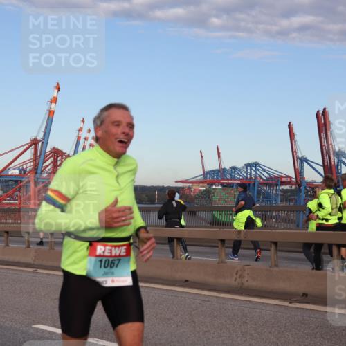 03.10.2024 - Köhlbrandbrückenlauf Matties Gatica Varas http://msf.ph/oto/7209924 03.10.2024 09:35:31 Position 2 1067 meine-sportfotos.de