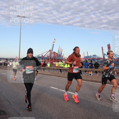 03.10.2024 - Köhlbrandbrückenlauf Matties Gatica Varas http://msf.ph/oto/7210012 03.10.2024 09:35:34 Position 2 143, 1533 meine-sportfotos.de