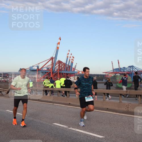 03.10.2024 - Köhlbrandbrückenlauf Matties Gatica Varas http://msf.ph/oto/7210080 03.10.2024 09:35:36 Position 2 11703, 1066 meine-sportfotos.de