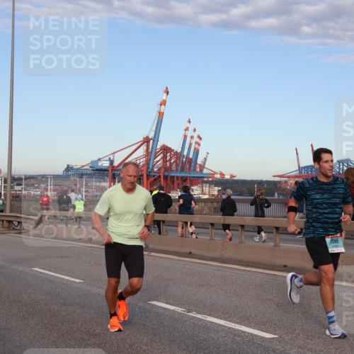 03.10.2024 - Köhlbrandbrückenlauf Matties Gatica Varas http://msf.ph/oto/7210113 03.10.2024 09:35:36 Position 2 1170, 1066 meine-sportfotos.de