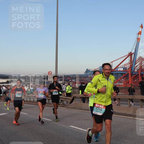03.10.2024 - Köhlbrandbrückenlauf Matties Gatica Varas http://msf.ph/oto/7210276 03.10.2024 09:35:40 Position 2 1500, 500, 144, 1763, 1442, 1250, 2 meine-sportfotos.de