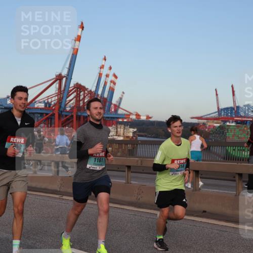 03.10.2024 - Köhlbrandbrückenlauf Matties Gatica Varas http://msf.ph/oto/7210455 03.10.2024 09:35:46 Position 2 1161, 14 meine-sportfotos.de