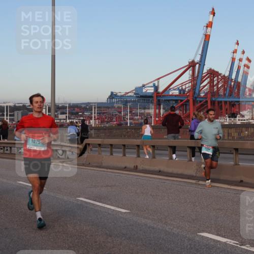 03.10.2024 - Köhlbrandbrückenlauf Matties Gatica Varas http://msf.ph/oto/7210532 03.10.2024 09:35:51 Position 2 1075, 1204 meine-sportfotos.de