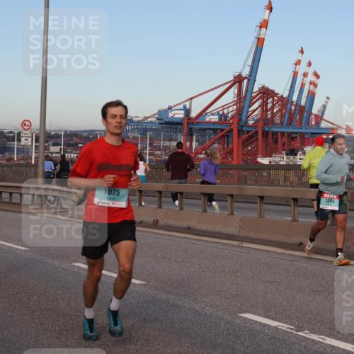03.10.2024 - Köhlbrandbrückenlauf Matties Gatica Varas http://msf.ph/oto/7210551 03.10.2024 09:35:52 Position 2 500, 1075, 1204 meine-sportfotos.de