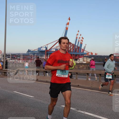 03.10.2024 - Köhlbrandbrückenlauf Matties Gatica Varas http://msf.ph/oto/7210569 03.10.2024 09:35:53 Position 2 1075, 1204 meine-sportfotos.de