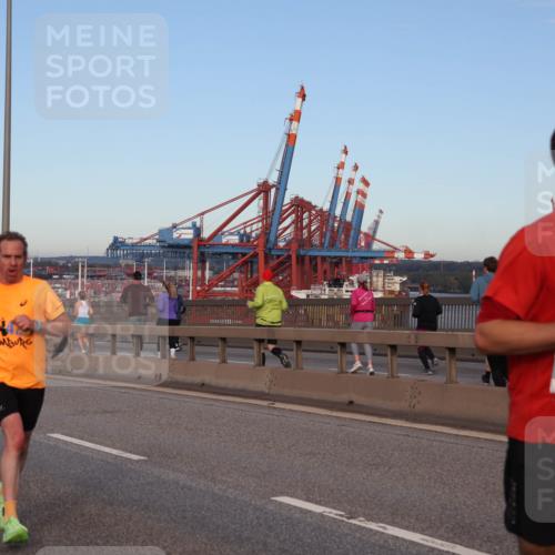 03.10.2024 - Köhlbrandbrückenlauf Matties Gatica Varas http://msf.ph/oto/7210575 03.10.2024 09:35:54 Position 2 1500, 1075 meine-sportfotos.de