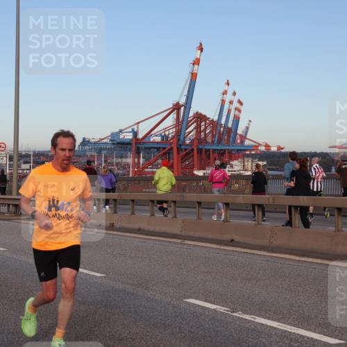 03.10.2024 - Köhlbrandbrückenlauf Matties Gatica Varas http://msf.ph/oto/7210587 03.10.2024 09:35:54 Position 2 1461, 1500, 1, 427 meine-sportfotos.de