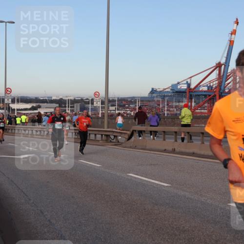 03.10.2024 - Köhlbrandbrückenlauf Matties Gatica Varas http://msf.ph/oto/7210626 03.10.2024 09:35:55 Position 2 1461 meine-sportfotos.de
