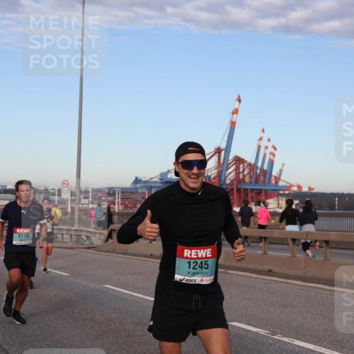 03.10.2024 - Köhlbrandbrückenlauf Matties Gatica Varas http://msf.ph/oto/7210769 03.10.2024 09:36:02 Position 2 1179, 1245 meine-sportfotos.de