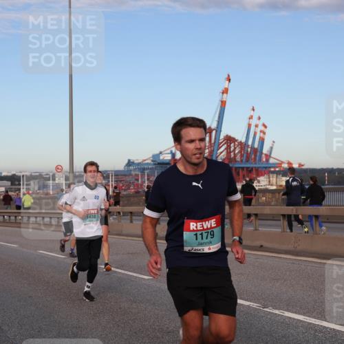 03.10.2024 - Köhlbrandbrückenlauf Matties Gatica Varas http://msf.ph/oto/7210803 03.10.2024 09:36:03 Position 2 1438, 1179, 293 meine-sportfotos.de