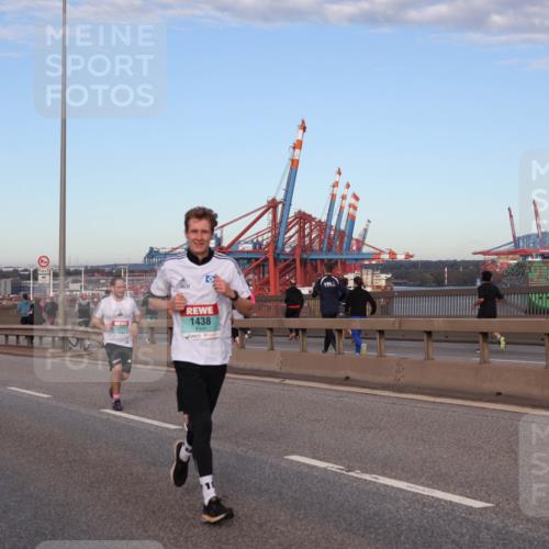 03.10.2024 - Köhlbrandbrückenlauf Matties Gatica Varas http://msf.ph/oto/7210817 03.10.2024 09:36:04 Position 2 1500, 1193, 1217, 1438 meine-sportfotos.de