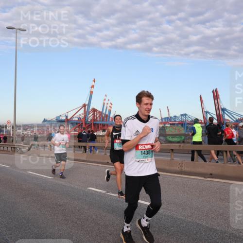 03.10.2024 - Köhlbrandbrückenlauf Matties Gatica Varas http://msf.ph/oto/7210838 03.10.2024 09:36:05 Position 2 1317, 1438 meine-sportfotos.de